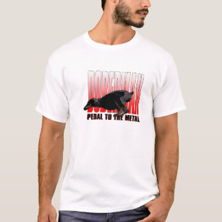 Doberman pedal till metallen tee shirt