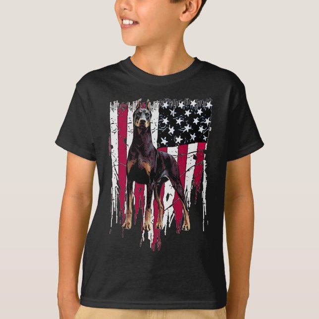 Doberman Pinscher American Flagga Usa Fantastisk T Shirt (Framsida)