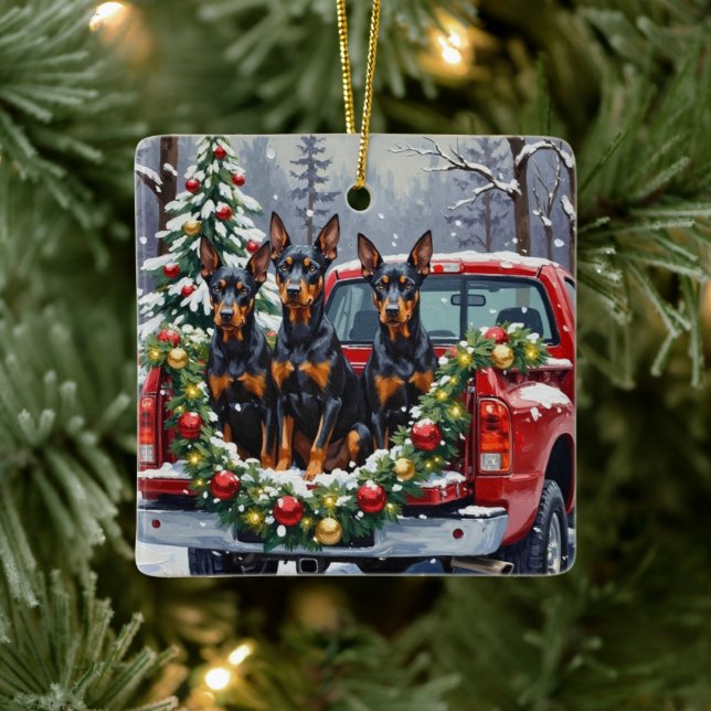 Doberman Pinscher Christmas Red Truck Holiday Julgransprydnad Keramik (Träd)