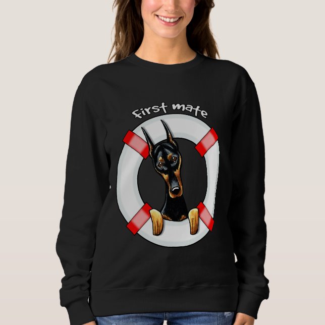 Doberman Pinscher First Mate T Shirt (Framsida)