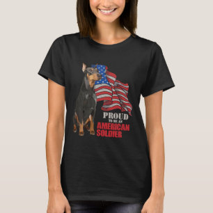 Doberman proud att vara amerikansk soldat t shirt