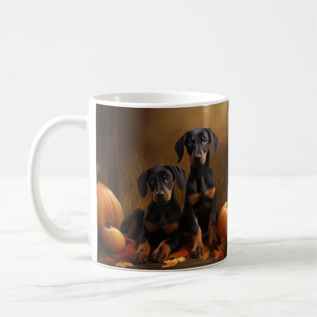 Doberman Puppy Autumn Delight Pumpkin Kaffemugg (Vänster)