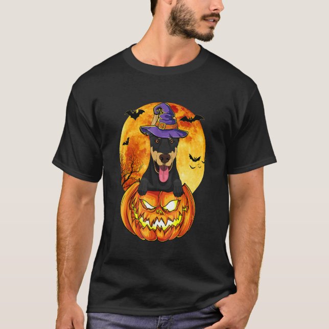Doberman Witch Pumpkin Halloween Hund T Shirt (Framsida)