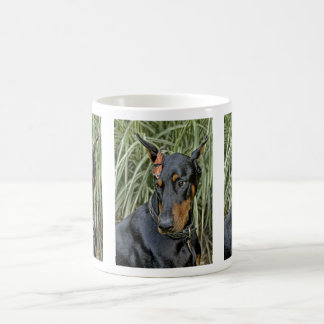 Dobermanfjärilsöverrrakning Kaffemugg