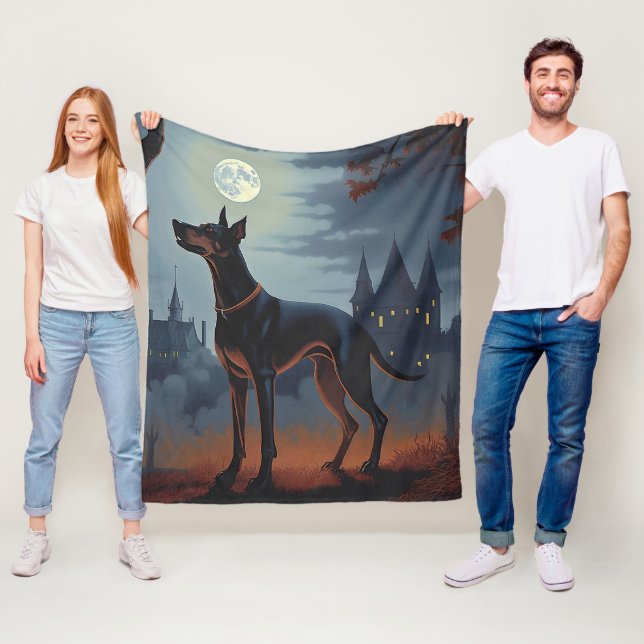 Dobermann Halloween Skräckinjagande Fleecefilt (På plats)