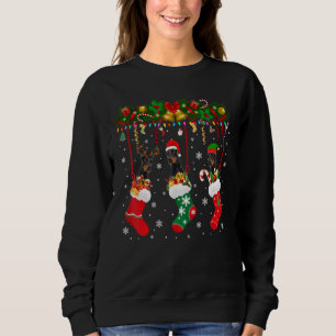 Dobermann in Sock Julafton Reindeer Santa Elf Hund T Shirt