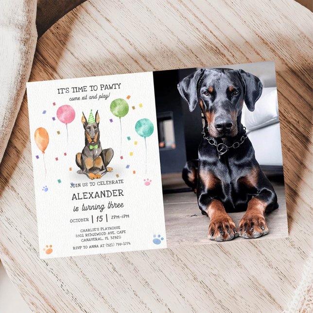 Dobermann Pawty Puppy Birthday Rosa Photo Inbjudningar (Skapare uppladdad)