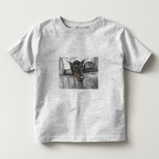 Dobermann ridande i bil t-shirt (Framsida)