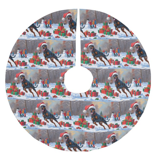 Dobermann springer i snö med julhatt julgransmatta borstad polyester (Framsidan)