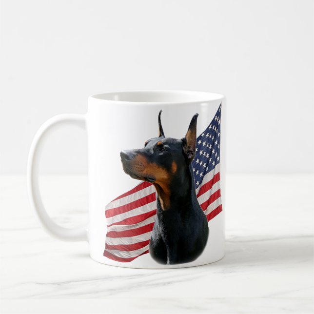 DobermanPinscher och flaggamugg Kaffemugg (Vänster)