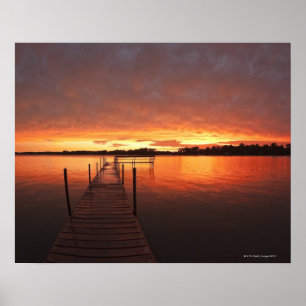 Dock vid solnedgång på Sjö Minnetonka, MN. Poster