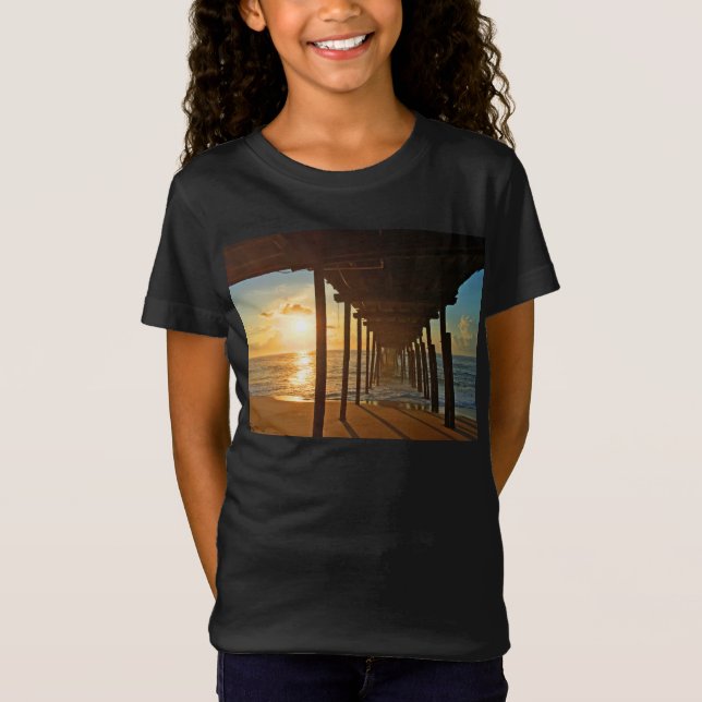 Docka vid soluppgång t shirt (Framsida)