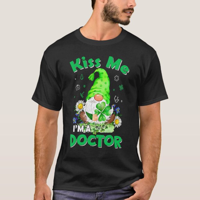 Doctor Nurse Gnomes St Patrick's Day Nursing T Shirt (Framsida)