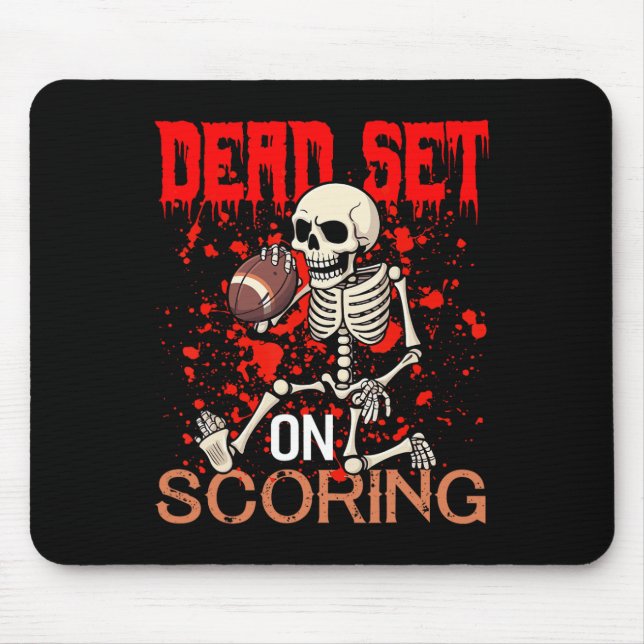Död efter att ha gjort Skeleton Footll-spelare Hal Musmatta (Framsidan)