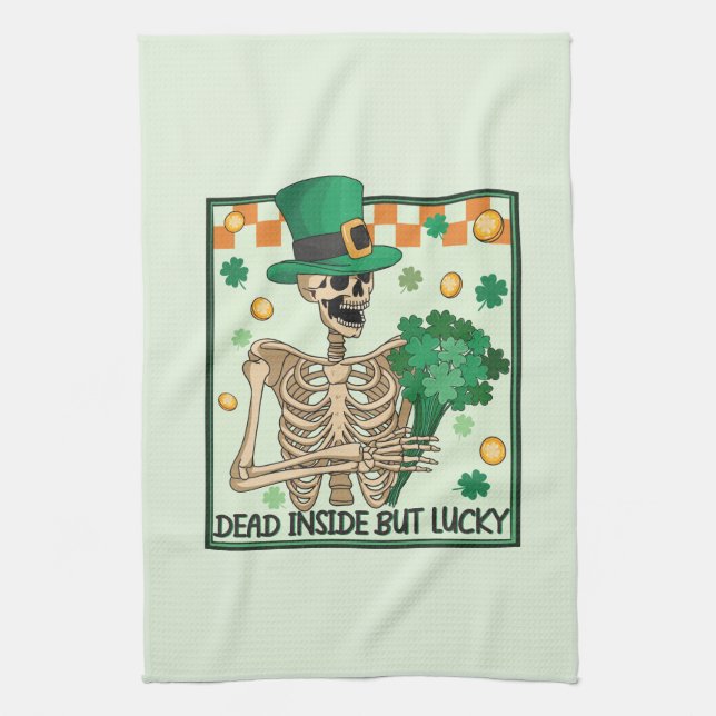 Död insida men Lucky St Patricks Kökshandduk (Vertikal)