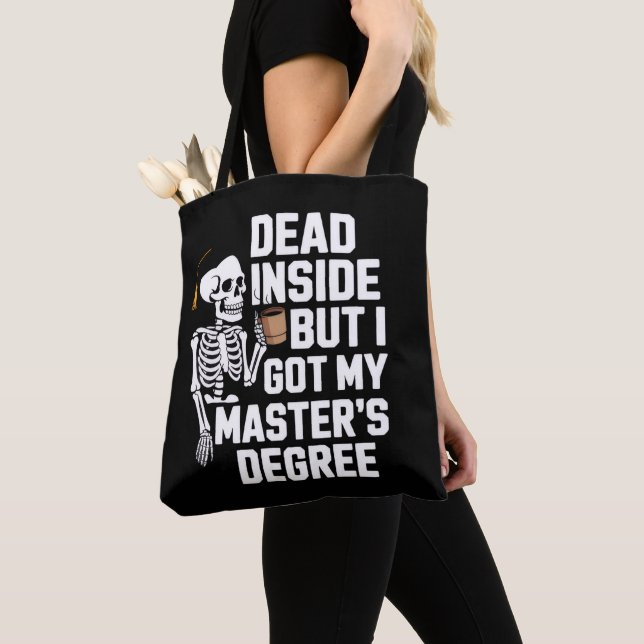 Död Inuti Men Jag Har Min Masterexamen Skelett Tygkasse (Närbild)