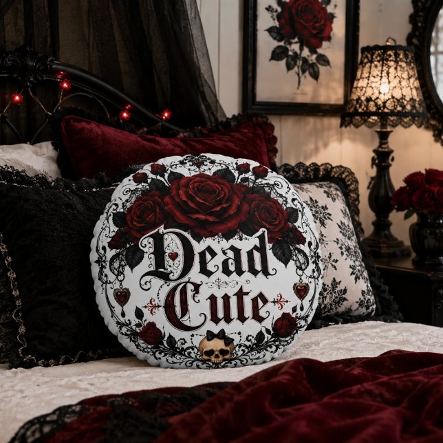 Död söt röd ros gotisk romantik Halloween Rund Kudde (Skapare uppladdad)