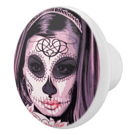 Dödens dag-mask på en vacker flicka knopp