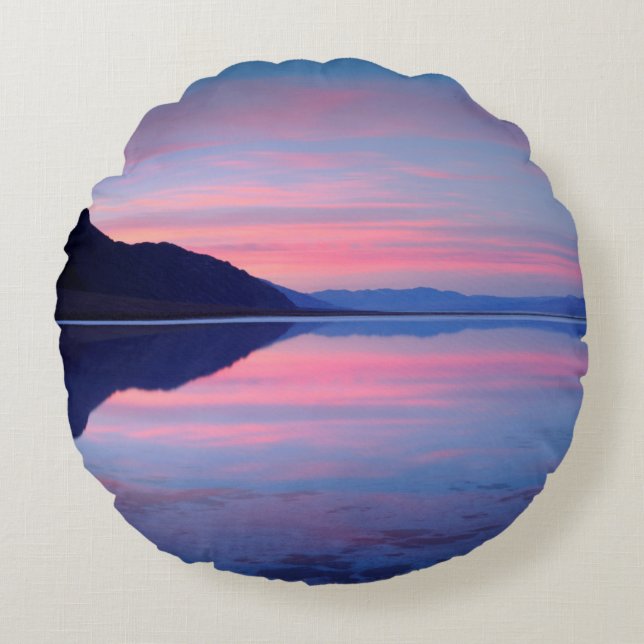 Dödsdalen nationalpark. Badwater vid gryningen Rund Kudde (Framsidan)