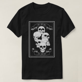 Dödskallar med banderoller och anpassningsbar text t shirt