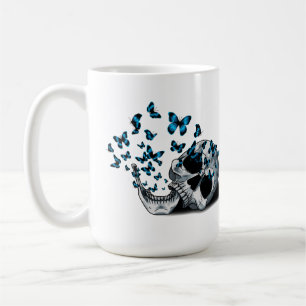 Dödskalle och blå fjärilar vita kaffemugg