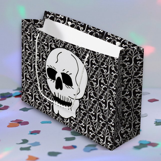 Dödskalle Svart Vit Damask Rullar (White skull on black and white classy damask pattern on large gift bag.)