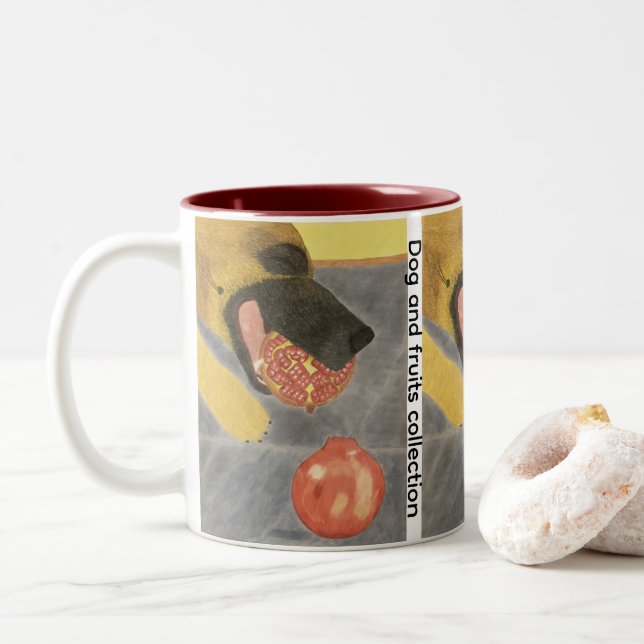 Dog and pomegranate Two-Tone coffee mug Två-Tonad Mugg (Med munk)