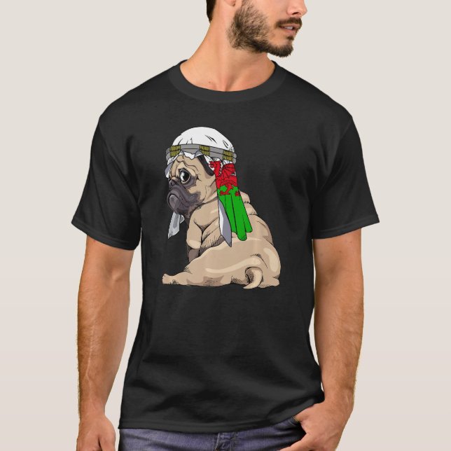 Dog  Cute Pug Retro Wales Flag Pride T Shirt (Framsida)
