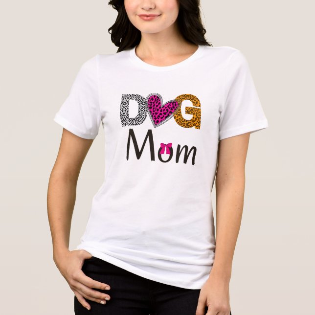 Dog Mom Leopard  Print/Trending Dog Lover T Shirt (Framsida)