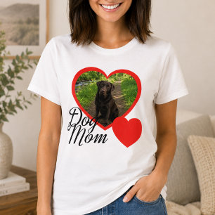 Dog Mom Skrift Rött Hjärta Foto Vitt T Shirt