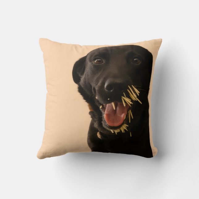 Dog vs. Porcupine throw pillow Kudde (Baksida)
