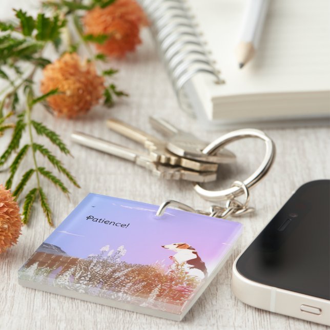 Dog Waiting for his Family Acrylic Keychain (Högra Framsidan)