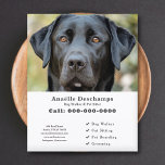 Dog Walker Pet Sitter Anpassningsbar Photo White F Flygblad<br><div class="desc">En elegant och minimalistisk vit flygare med ett anpassade foto av en söt svart labrador,  perfekt för hundpromenader och barnvakt,  Hund Behavior Educator,  groomer. Du kan byta ut fotot mot din egen logotyp! På baksidan finns det en hund mönster!</div>