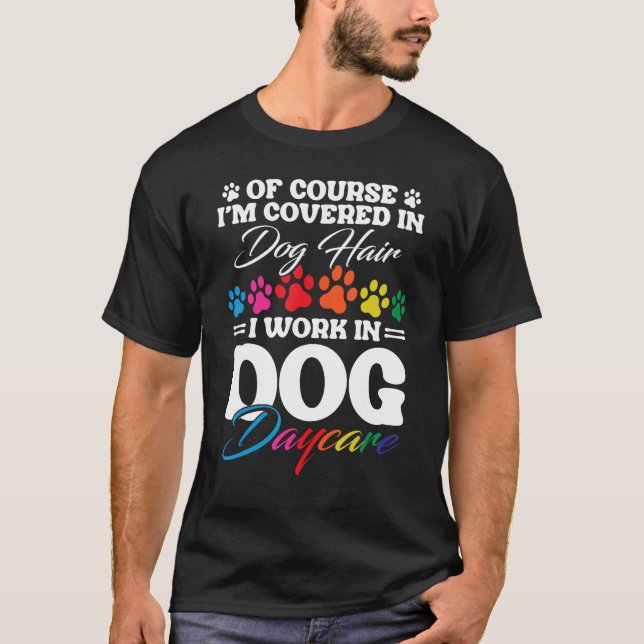 Doggie Day Play Essentials Service Hund Daycar T Shirt (Framsida)