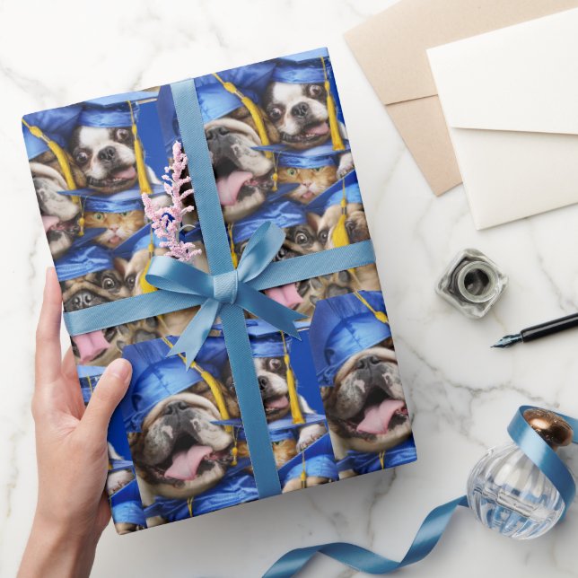 Dogs and Cat Grads in Photo Booth Presentpapper (Gifting)