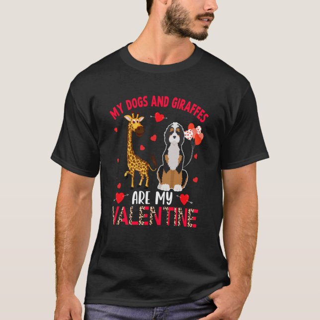 Dogs And Giraffes Are My Valentine Bernedoodle Wit T Shirt (Framsida)