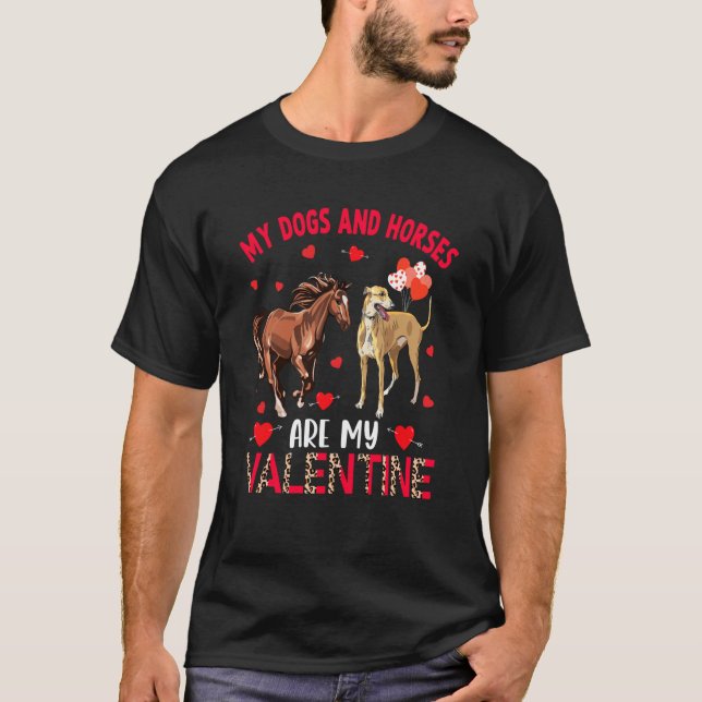 Dogs And Horses Are My Valentine Whippet With Hors T Shirt (Framsida)