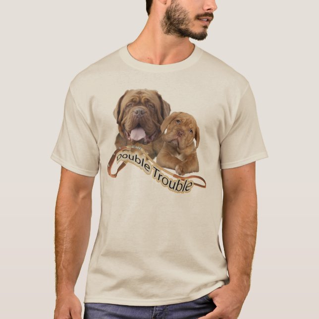 Dogue De dubbla Bordeaux "besvärar" dräkt Tee (Framsida)