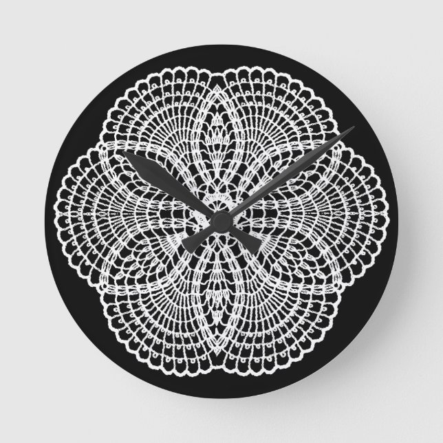 Doily Art Rund Klocka (Framsida)