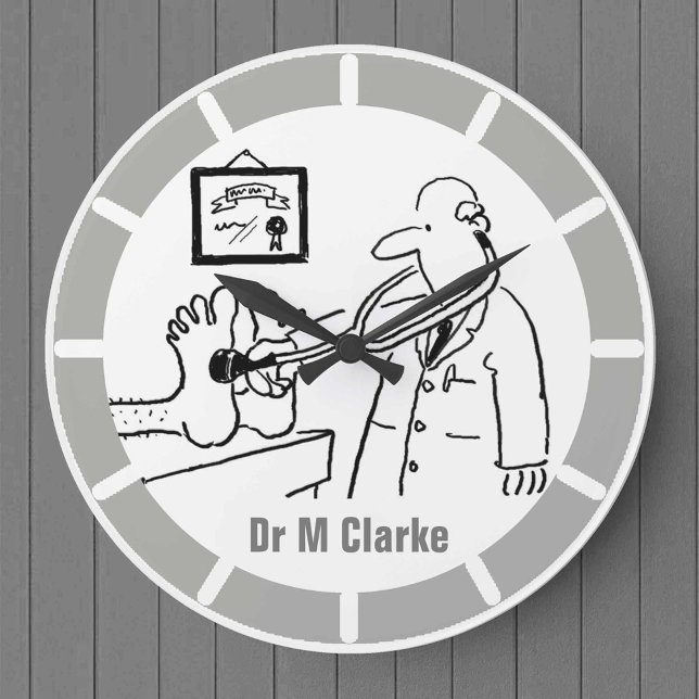 Doktor med Stethoscope Checking Feet Stor Klocka (Skapare uppladdad)