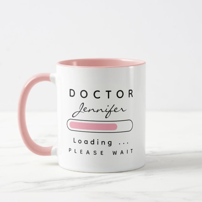 DOKTOR [Namn] Rosa och vit  Mugg (Vänster)