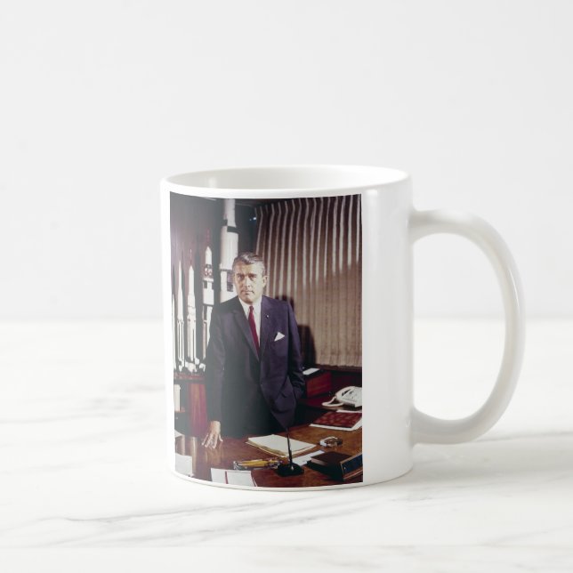 Doktor Wernher von Braun Porträtt Kaffemugg (Höger)
