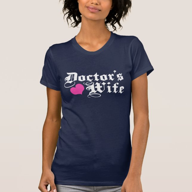 Doktor Wife T Shirt (Framsida)