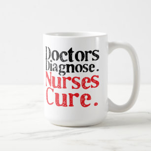 Doktorer diagnostiserar, muggen för kaffemugg