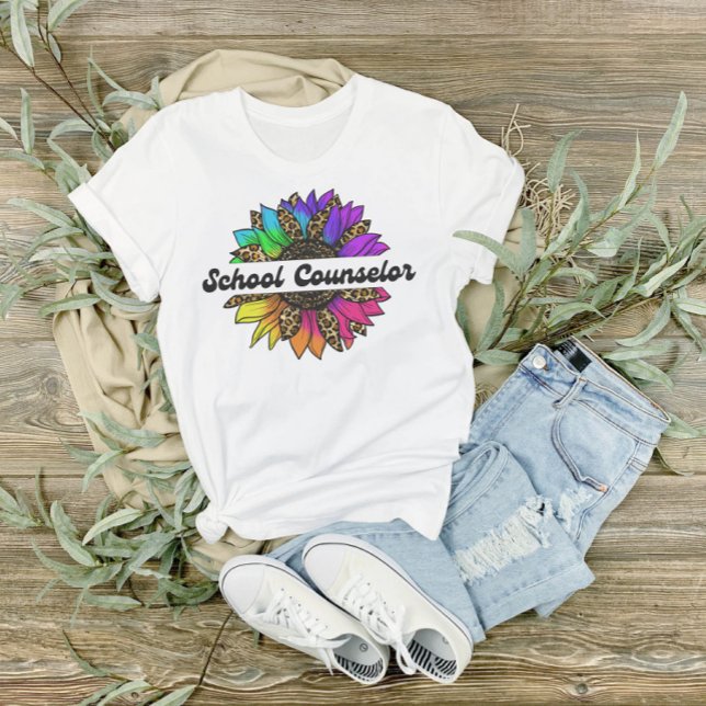 Doktorsexamen i skolrådgivning, regnbåge, solros t shirt (School Counselor Profession Rainbow Sunflower T-Shirt
)