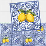 Dolce Vita Meditarrestan Blue & Lemons Italienska  Kakelplatta<br><div class="desc">Ta med dig en beröring av Amalfi Kusten till ditt rum med den här fantastiska italienska keramiska plattan. Det är perfekt för att göra kök,  blommigtar eller ryggstötar med Medelhavscharm. Elegant,  tidlöshet och fullt av solsken. (ursprunglig målning av Fantabuloustef)</div>