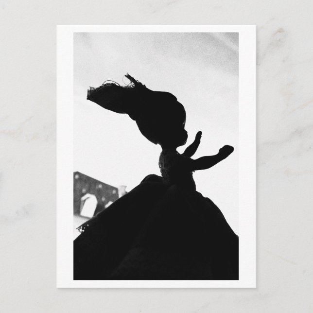 Doll Portrait - Flying doll Vykort (Framsida)