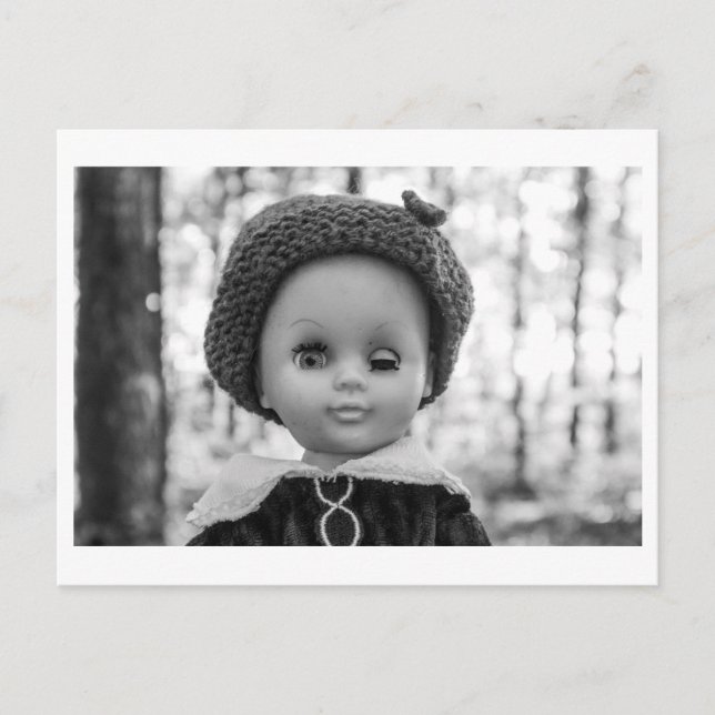 Doll Portrait - Winking Doll Vykort (Framsida)