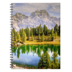 Dolomitbergen och landskapet Sjö Anteckningsbok