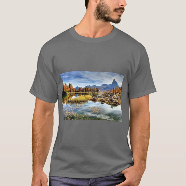 Dolomites Mountain Escape Tee (Framsida)